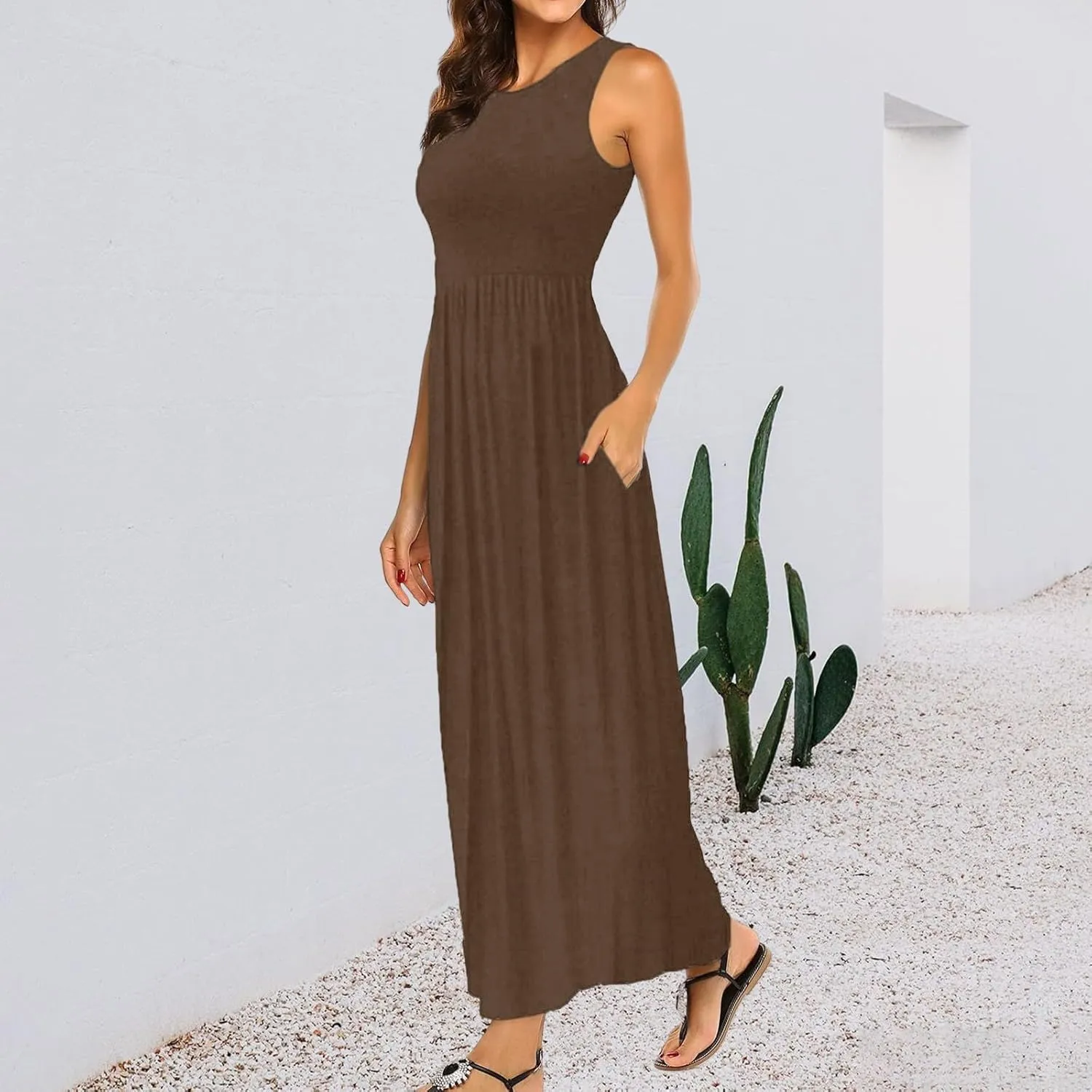 Women's Sleeveless Maxi Dress Patchwork Tank Top Flowy Dress Summer Pleated Long Sundress with Pockets